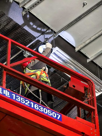 专业LED工矿灯安装施工