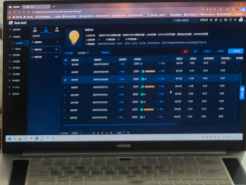 威海菜鸟仓库改造前照明状况