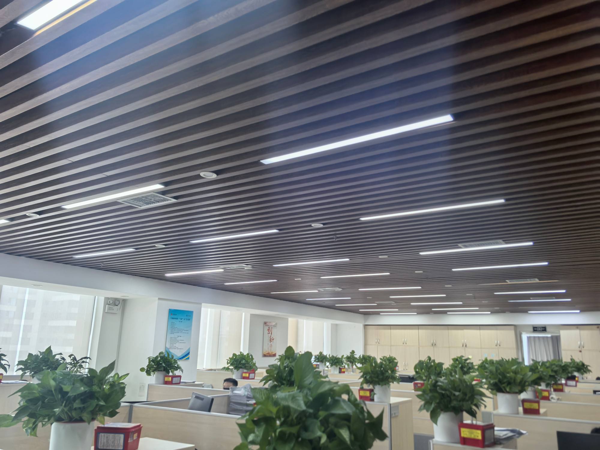 设备间智能照明效果